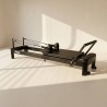 REFORMER DO PILATESU CZARNY PROUD AXIS